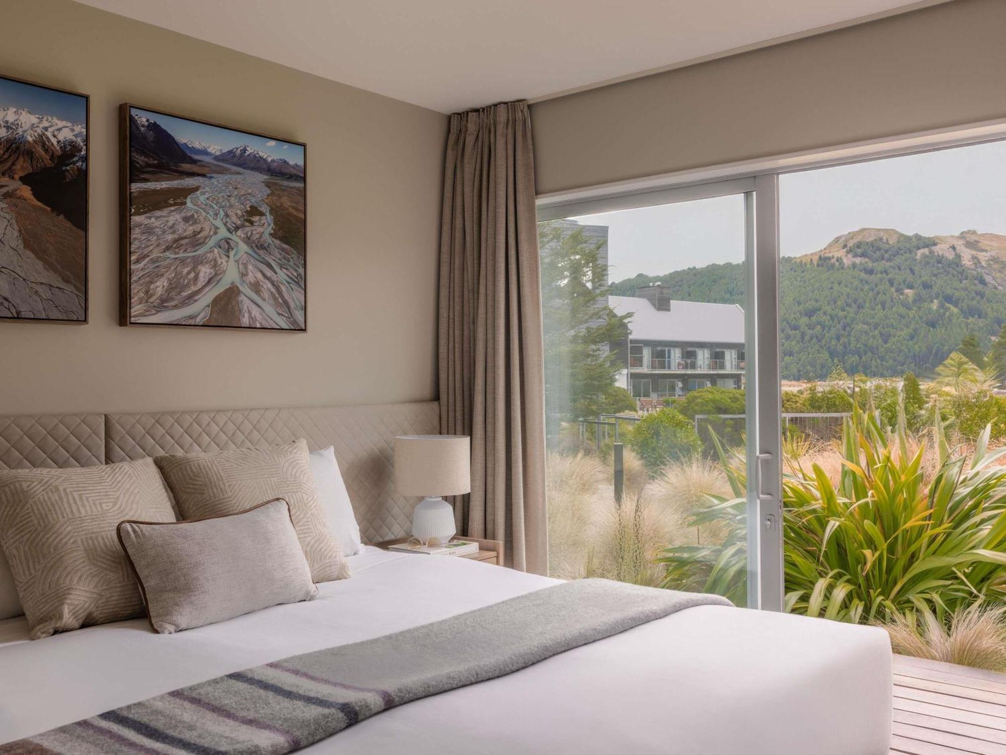 Two-Bedroom Mountain View villa