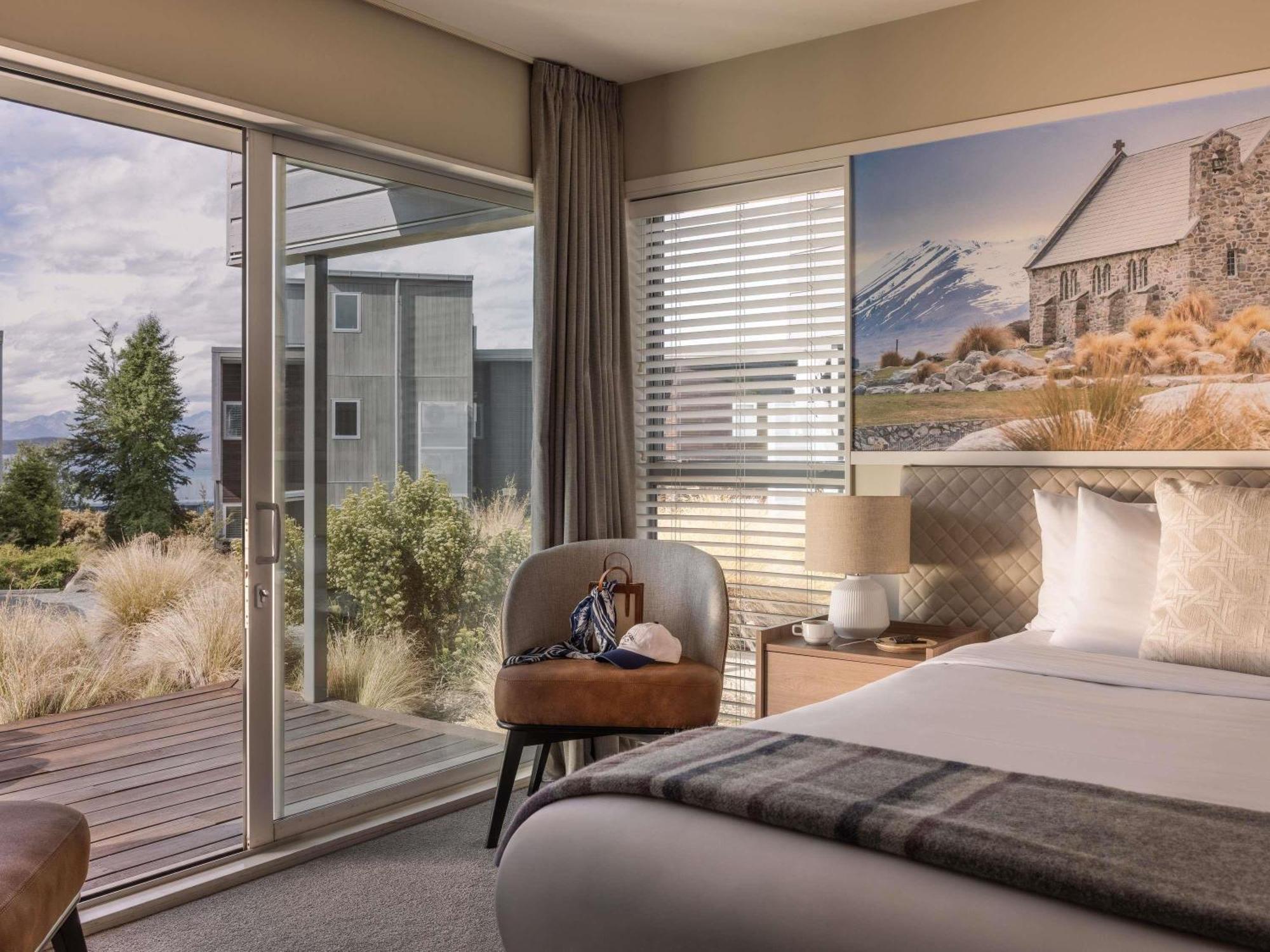 Three-bedroom mountain view villa