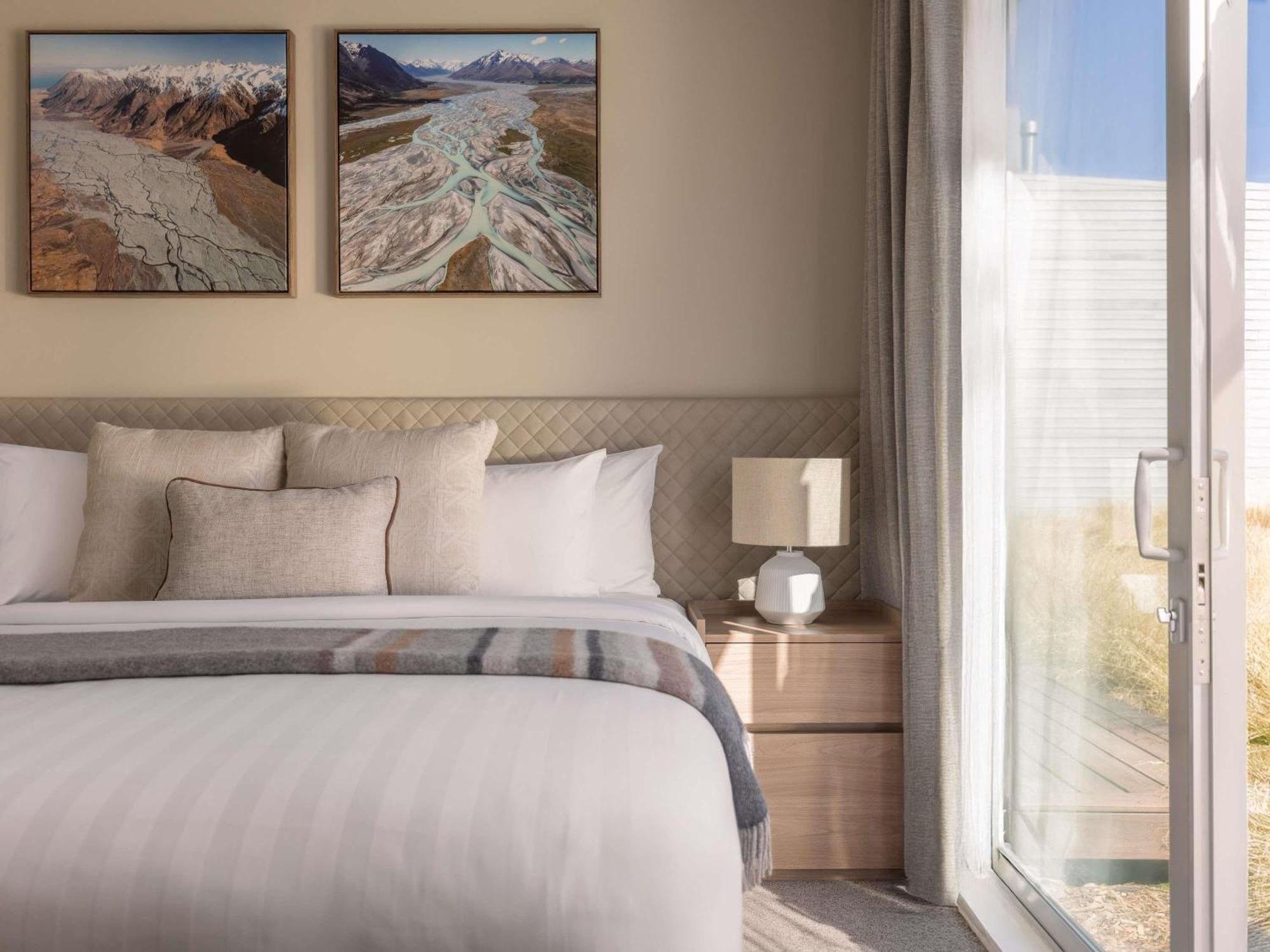 Three-bedroom mountain view villa
